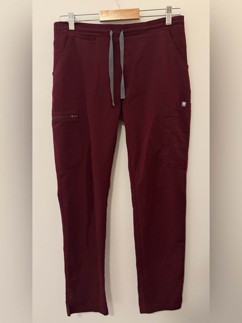 FIGS Yola Slim Skinny Scrub Pants Burgundy Women’s Small S Cargo